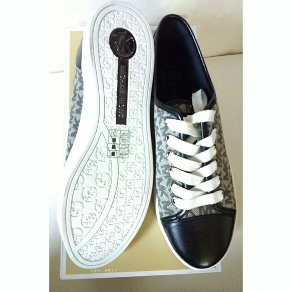 New! MICHAEL KORS Women's MK Logo City Sneakers Shoes Laceup Size 7.5 Graphite - Picture 8 of 8